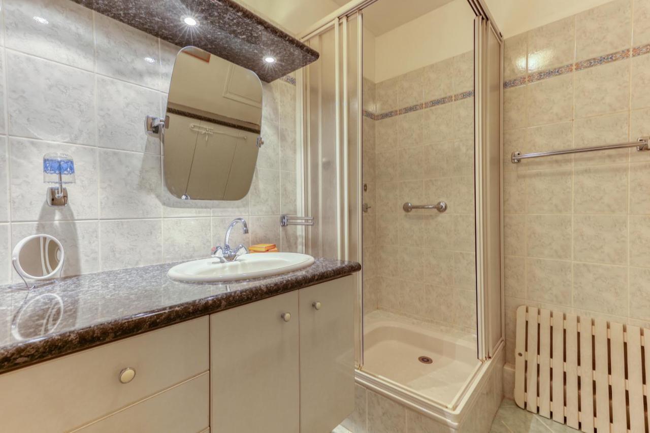 Large And Bright 2 Bdrs Flat With View - Paris 20 Apartment Екстериор снимка
